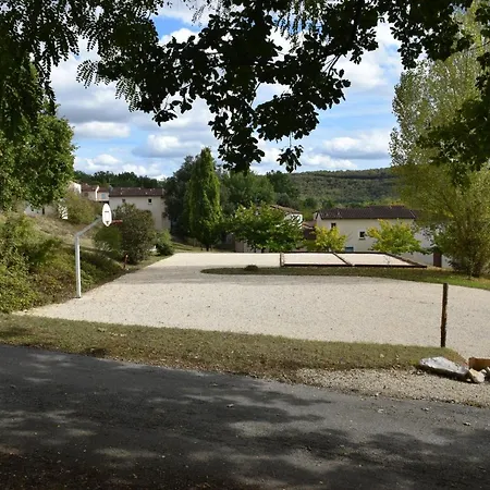 Location Maison A 46160 *